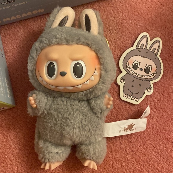 Exciting Macarons Labubu - Picture 3 of 5